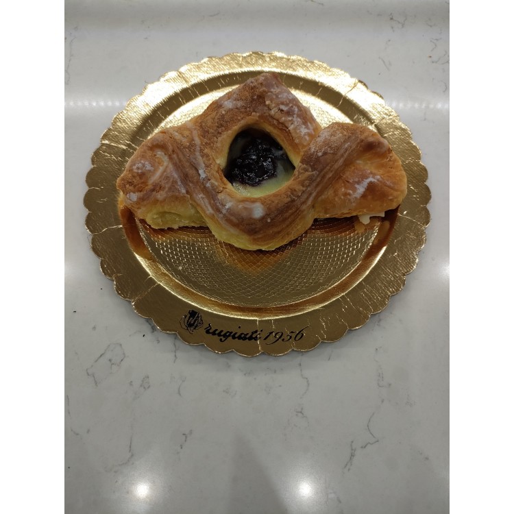 Cornetto crema e visciole